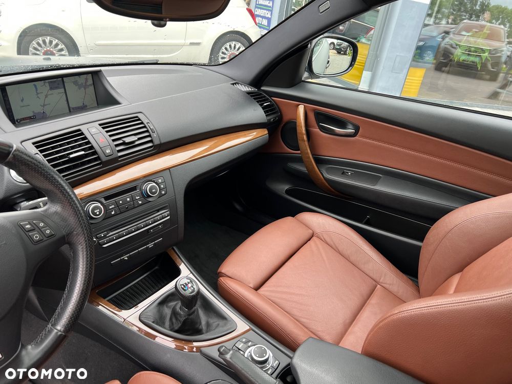 BMW Seria 1 123d - 14