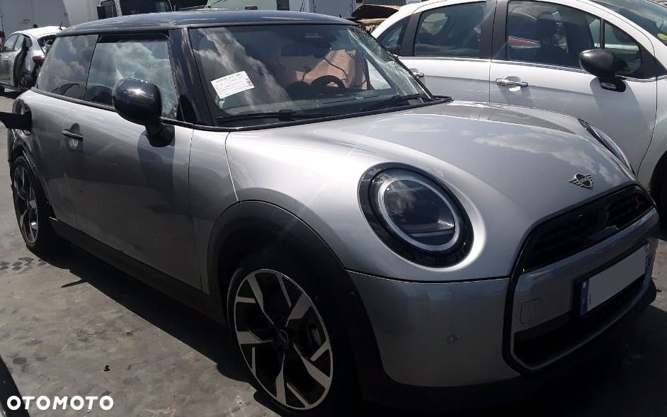 MINI Cooper S Essential Trim - 2