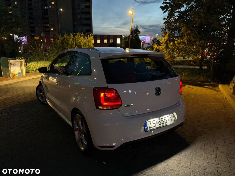 Volkswagen Polo - 6
