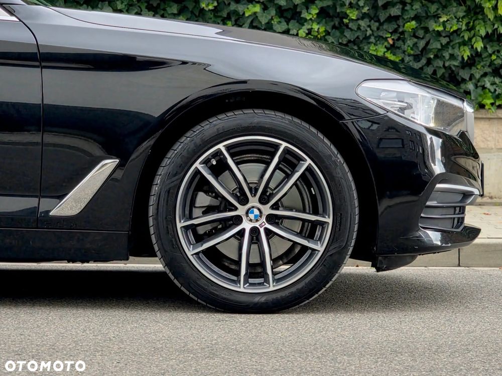 BMW Seria 5 520d xDrive - 7