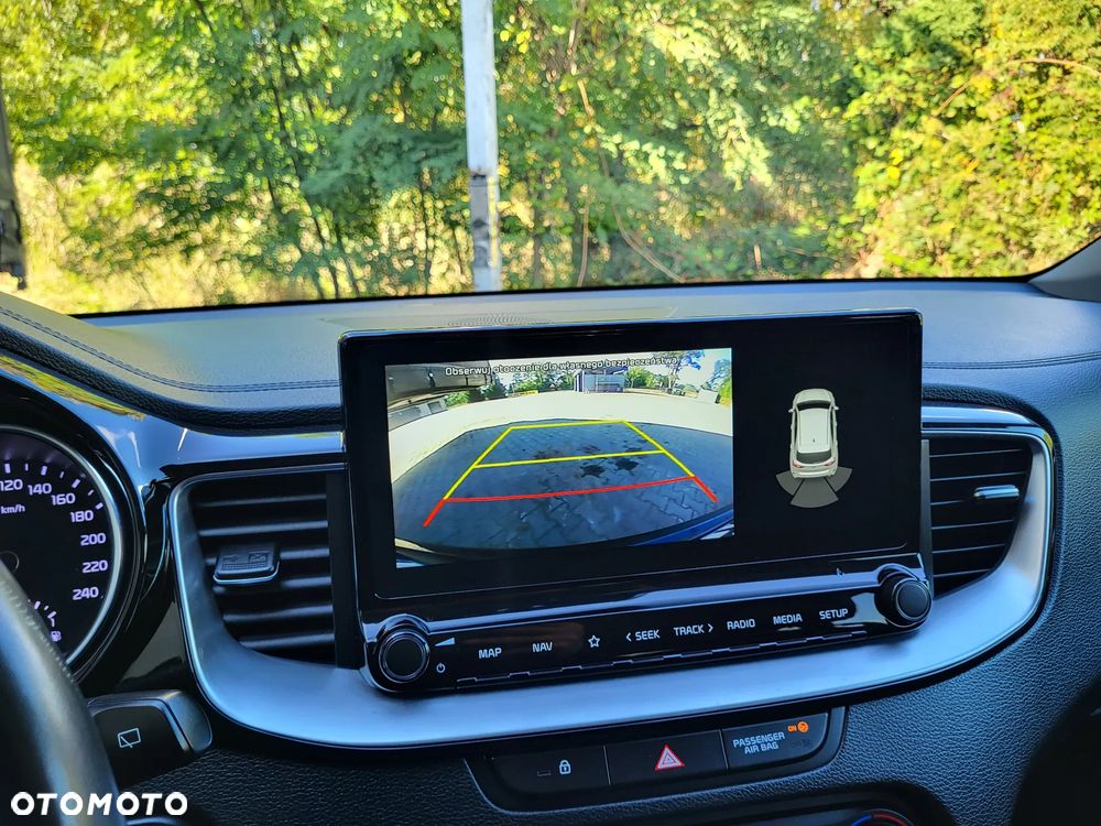 Kia Ceed - 21