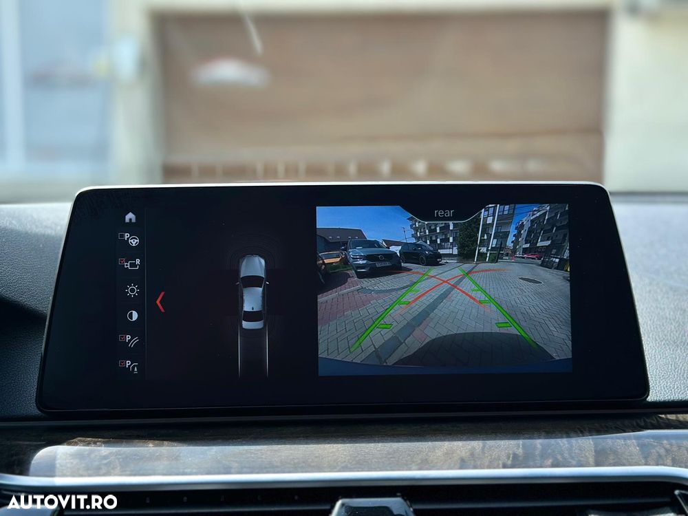 BMW Seria 5 530d xDrive Aut. Sport Line - 11