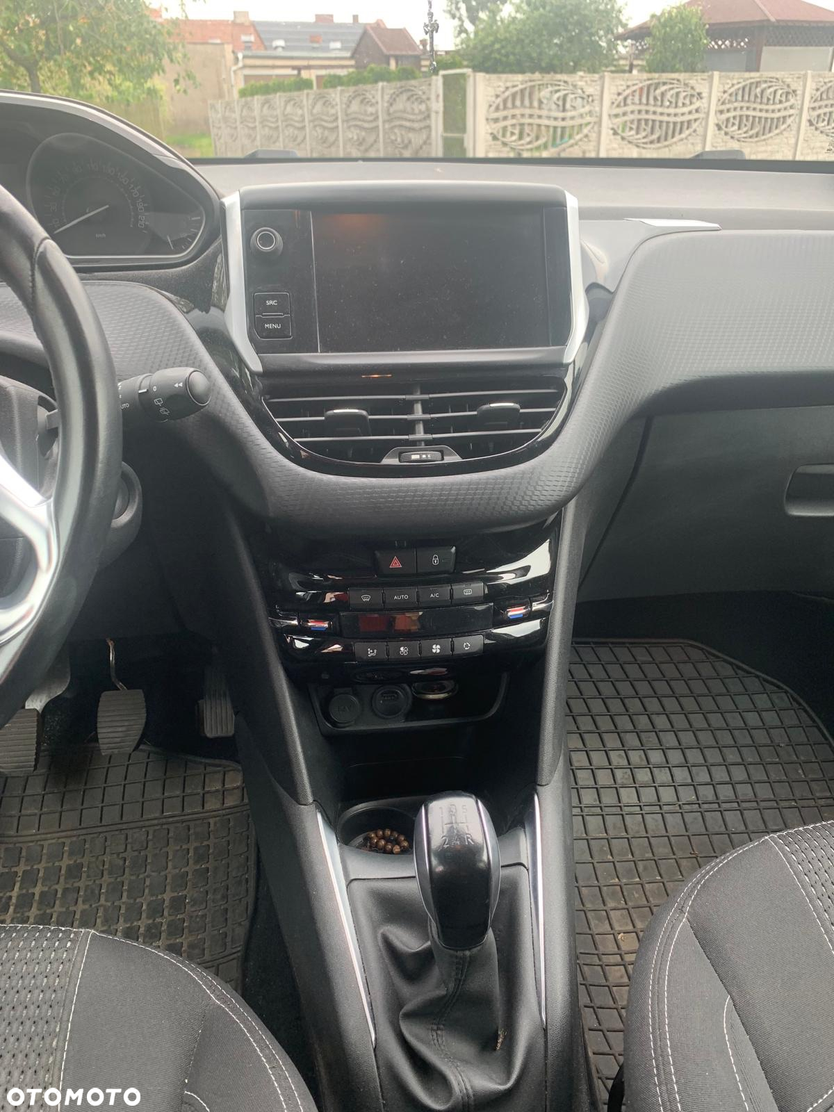 Peugeot 208 1.5 BlueHDi Allure Pack S&S - 6