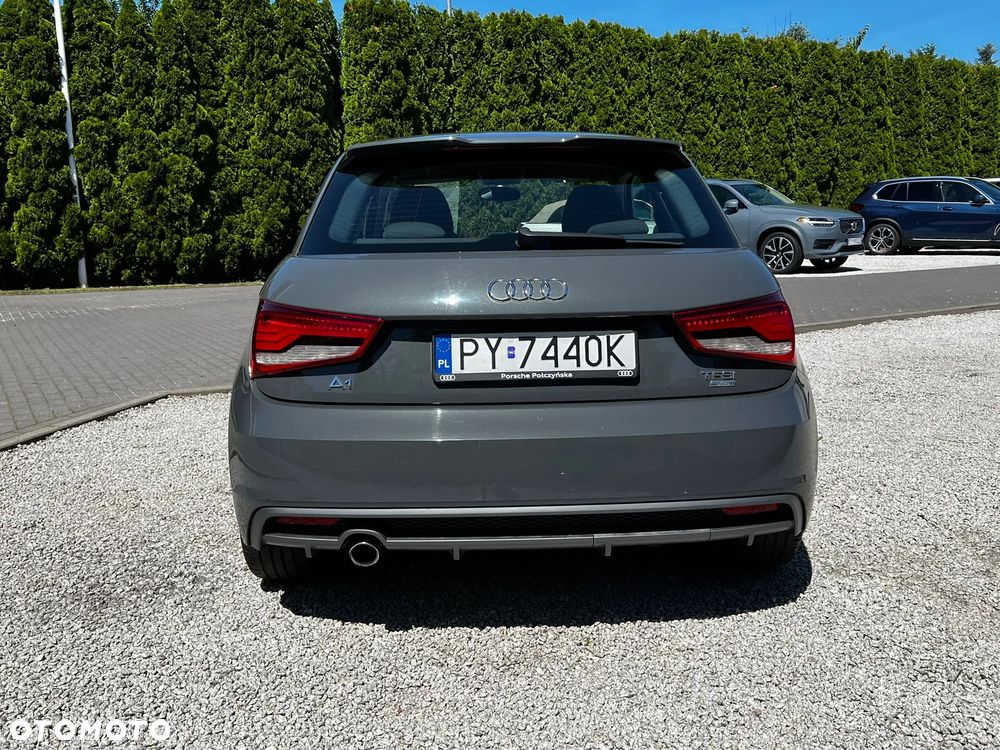 Audi A1 3-drzwiowe 1.0 TFSI ultra design - 6