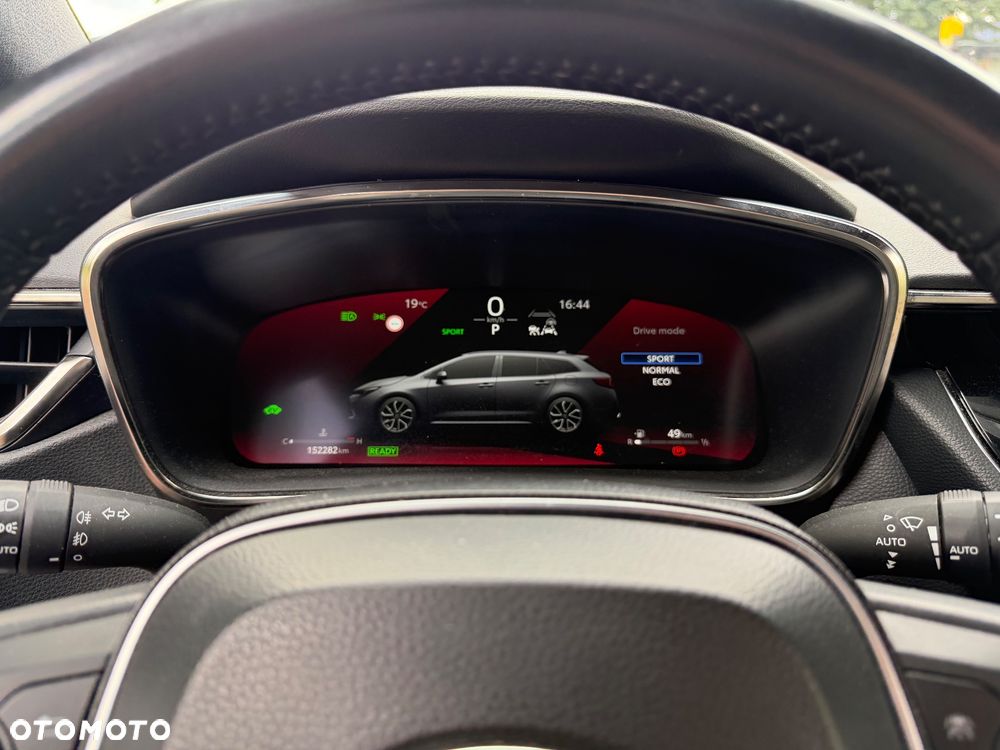 Toyota Corolla 1.8 Hybrid Executive - 17