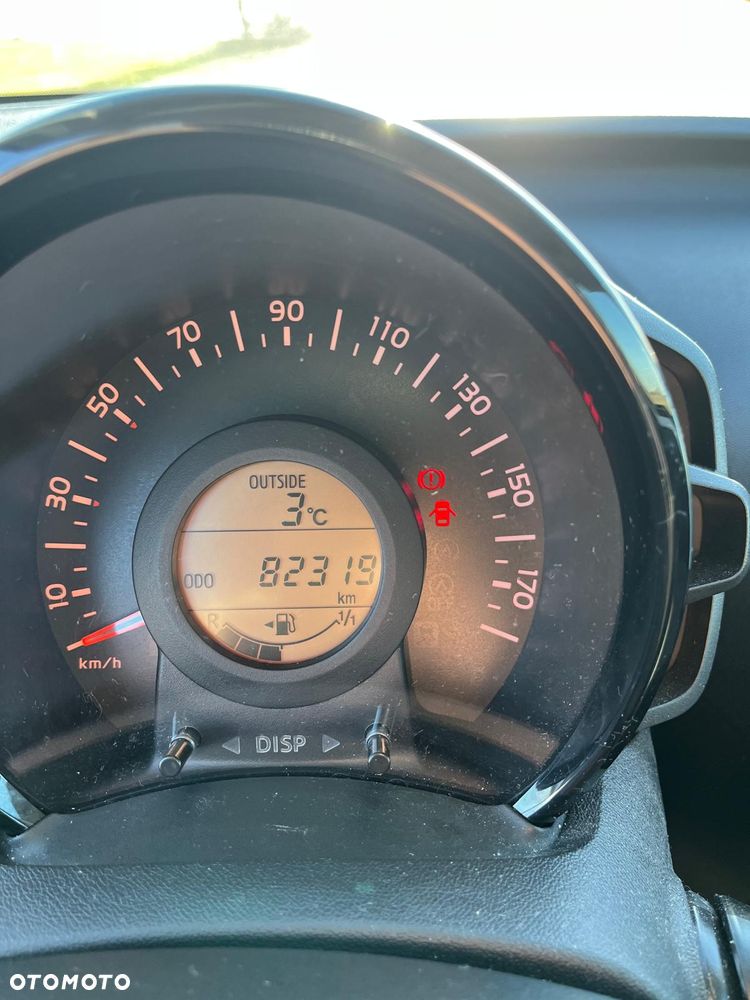 Toyota Aygo x-play - 11