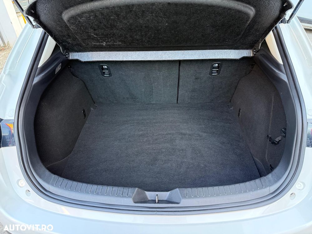 Mazda 3 SKYACTIV-G 120 Exclusive-Line - 9