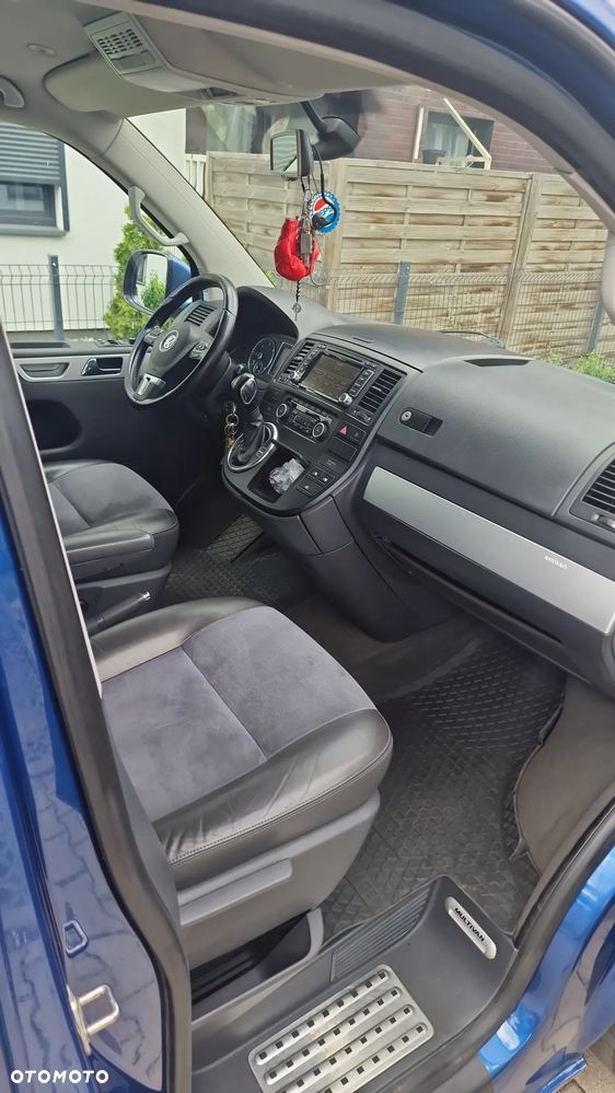 Volkswagen Multivan - 7