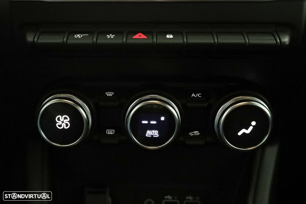 Renault Captur 1.0 TCe Techno Bi-Fuel - 13