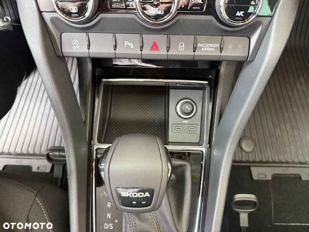 Skoda Karoq 1.5 TSI ACT Edition 130 DSG - 14