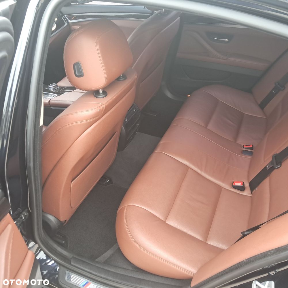 BMW Seria 5 528i Sport-Aut - 10