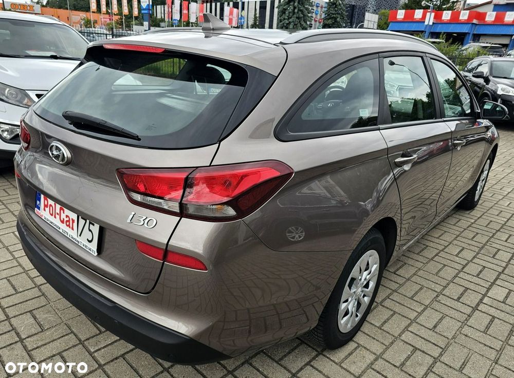 Hyundai i30 1.5 DPI Modern - 10