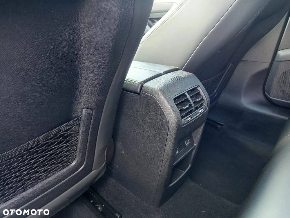 Peugeot 308 BlueHDi FAP 130 EAT8 Stop & Start GT - 21
