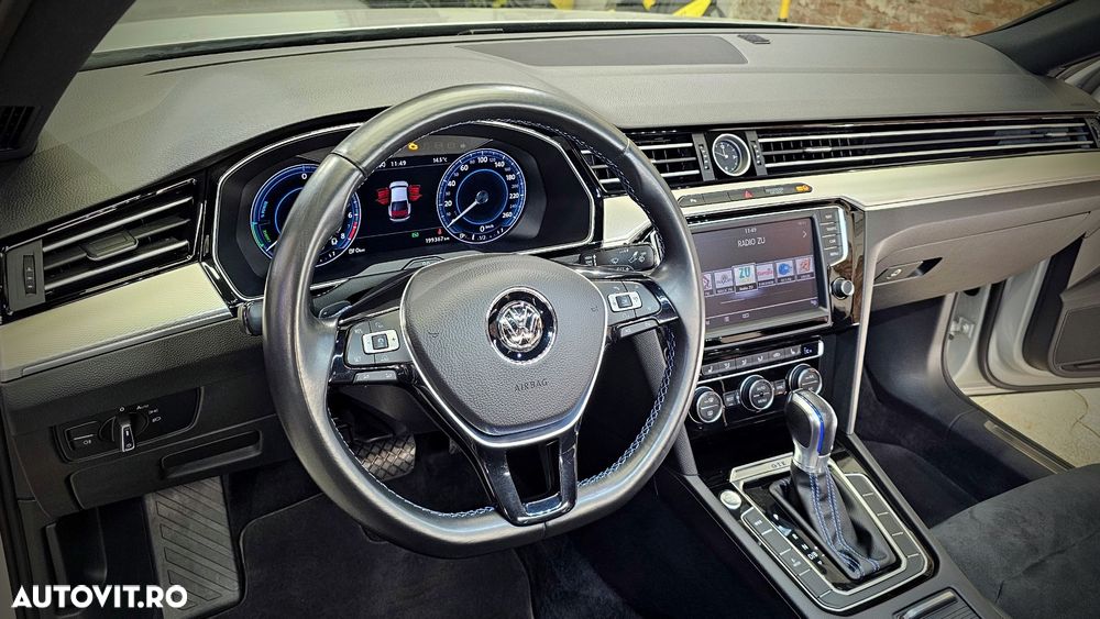 Volkswagen Passat 1.4 TSI DSG GTE - 11