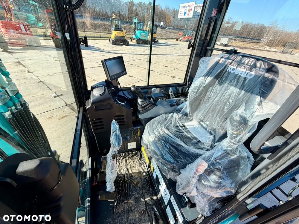 Kobelco SK17SR-3E - 16