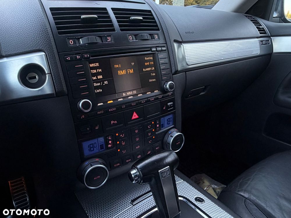Volkswagen Touareg - 19
