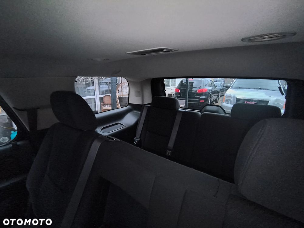 Chevrolet Tahoe - 16