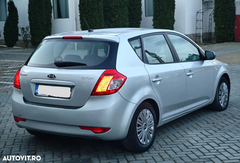Kia Ceed - 3