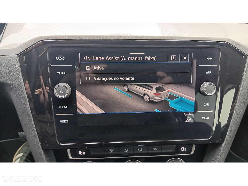 VW Passat Variant 2.0 TDi Business DSG - 14