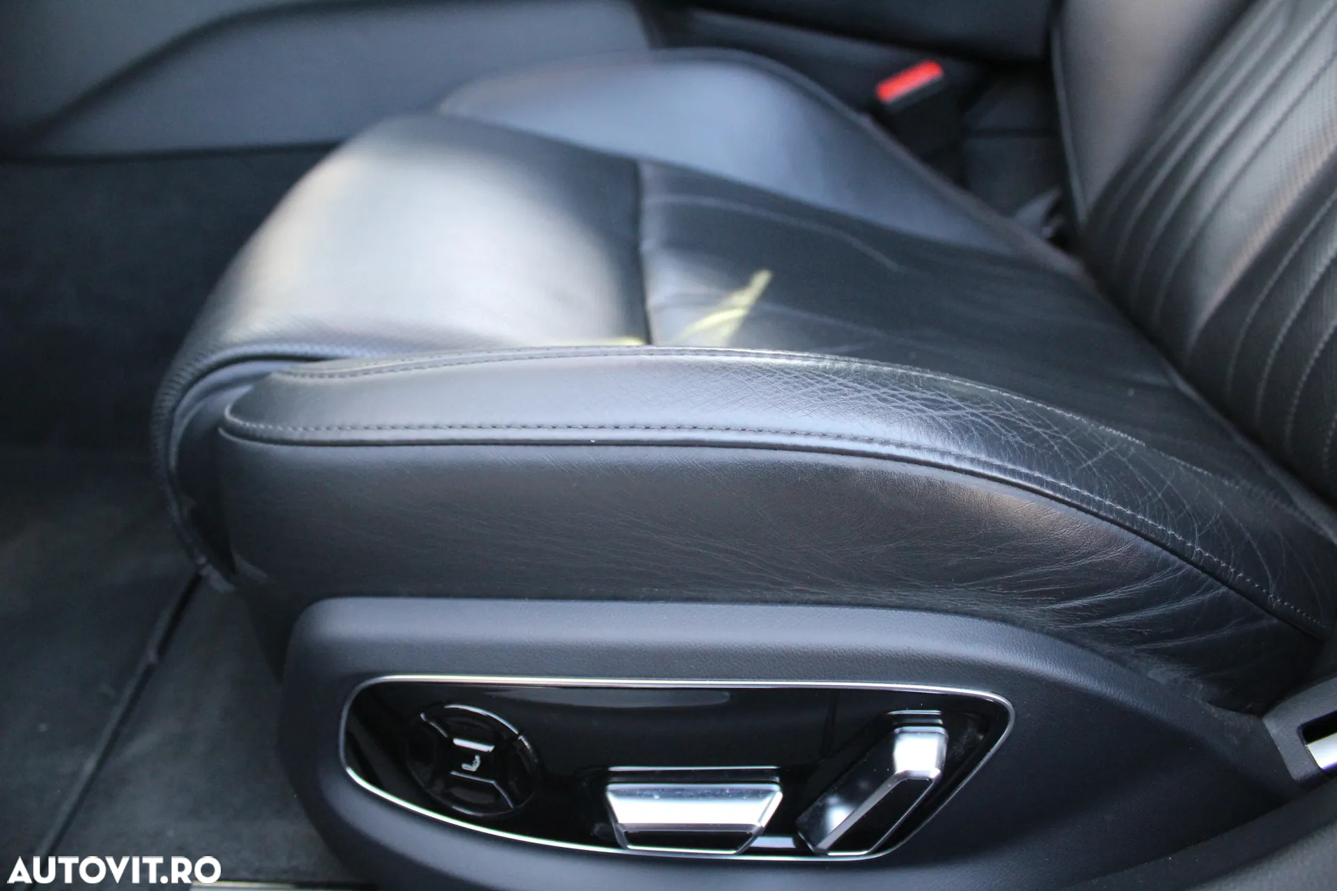 Audi A8 55 TFSI quattro Tiptronic MHEV - 16