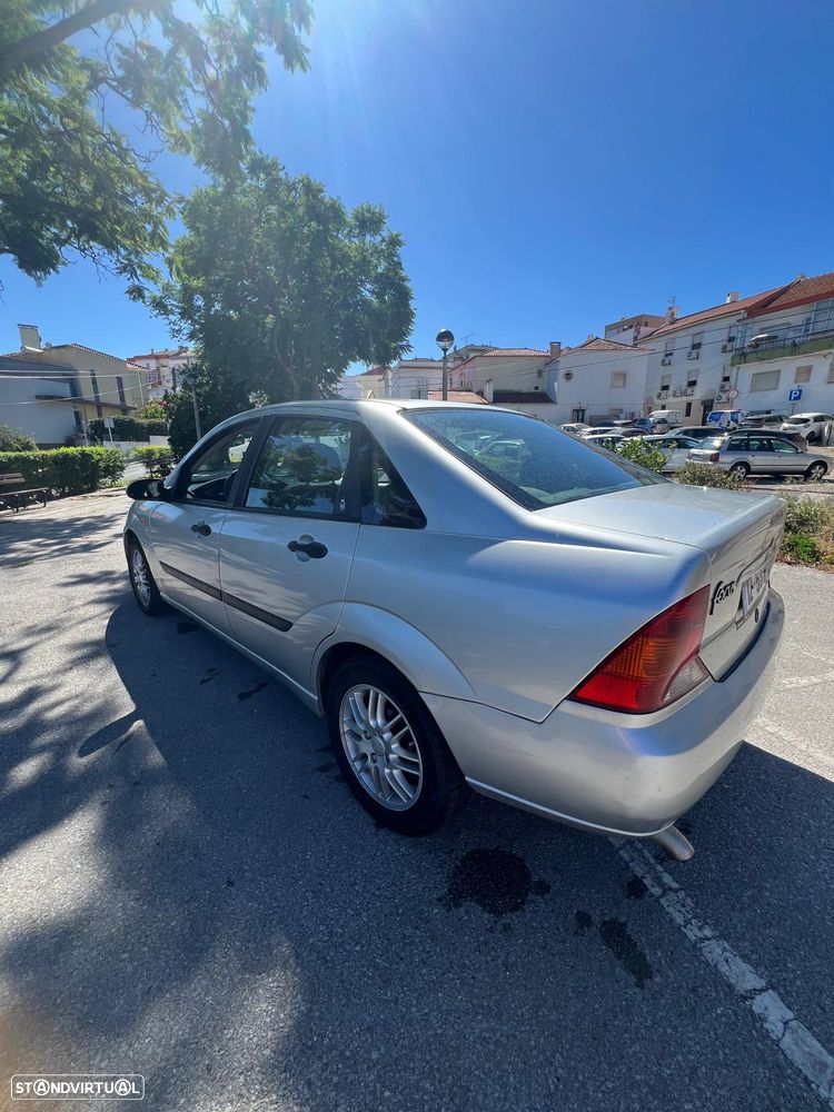 Ford Focus 1.8 TDdi Ghia - 5