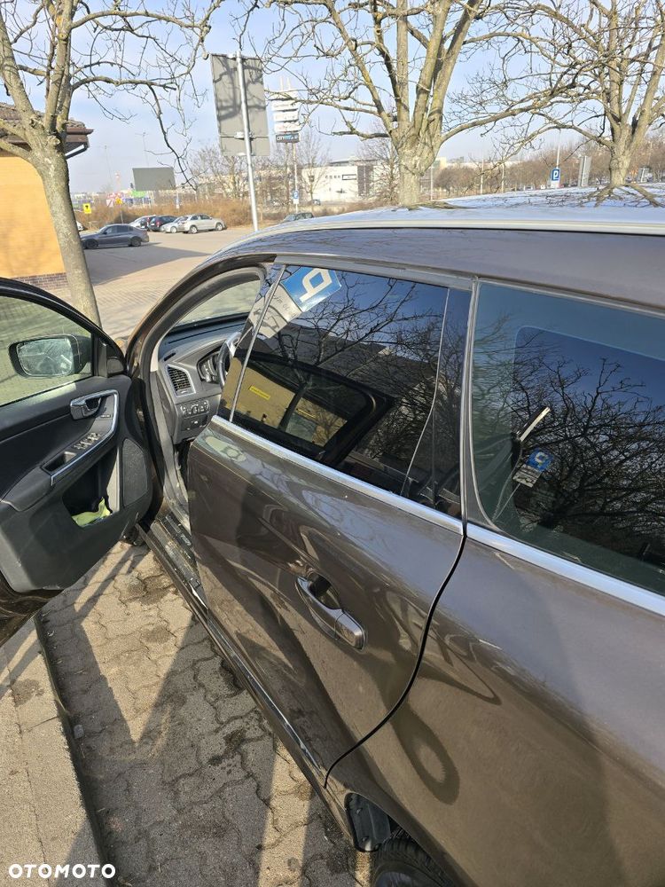 Volvo XC 60 - 4