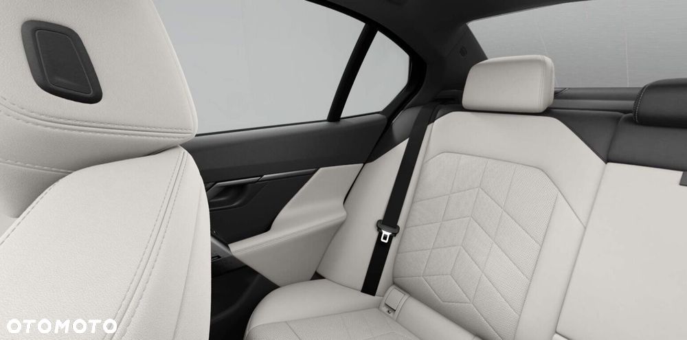 BMW Seria 5 520d xDrive mHEV M Sport - 4