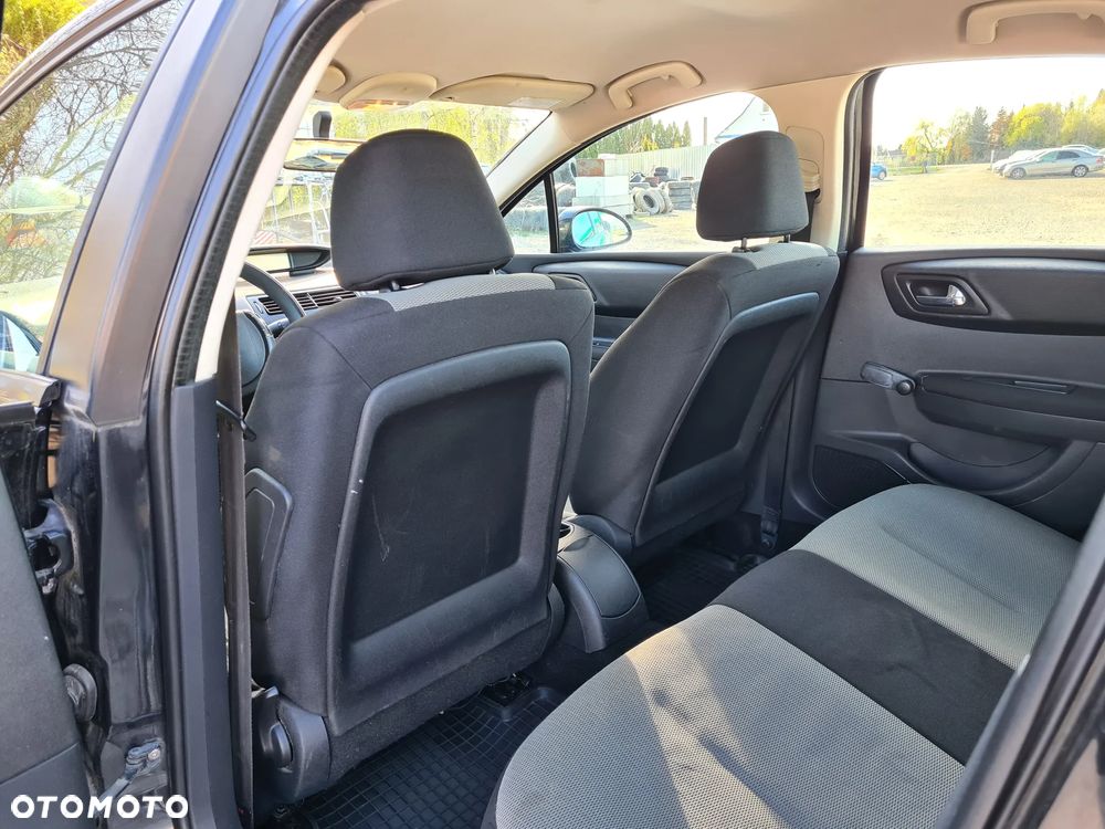 Citroën C4 1.4 16V Style - 14