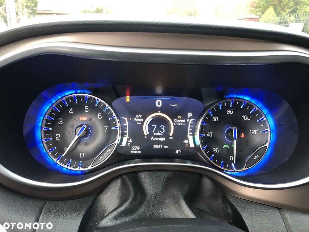 Chrysler Pacifica - 22