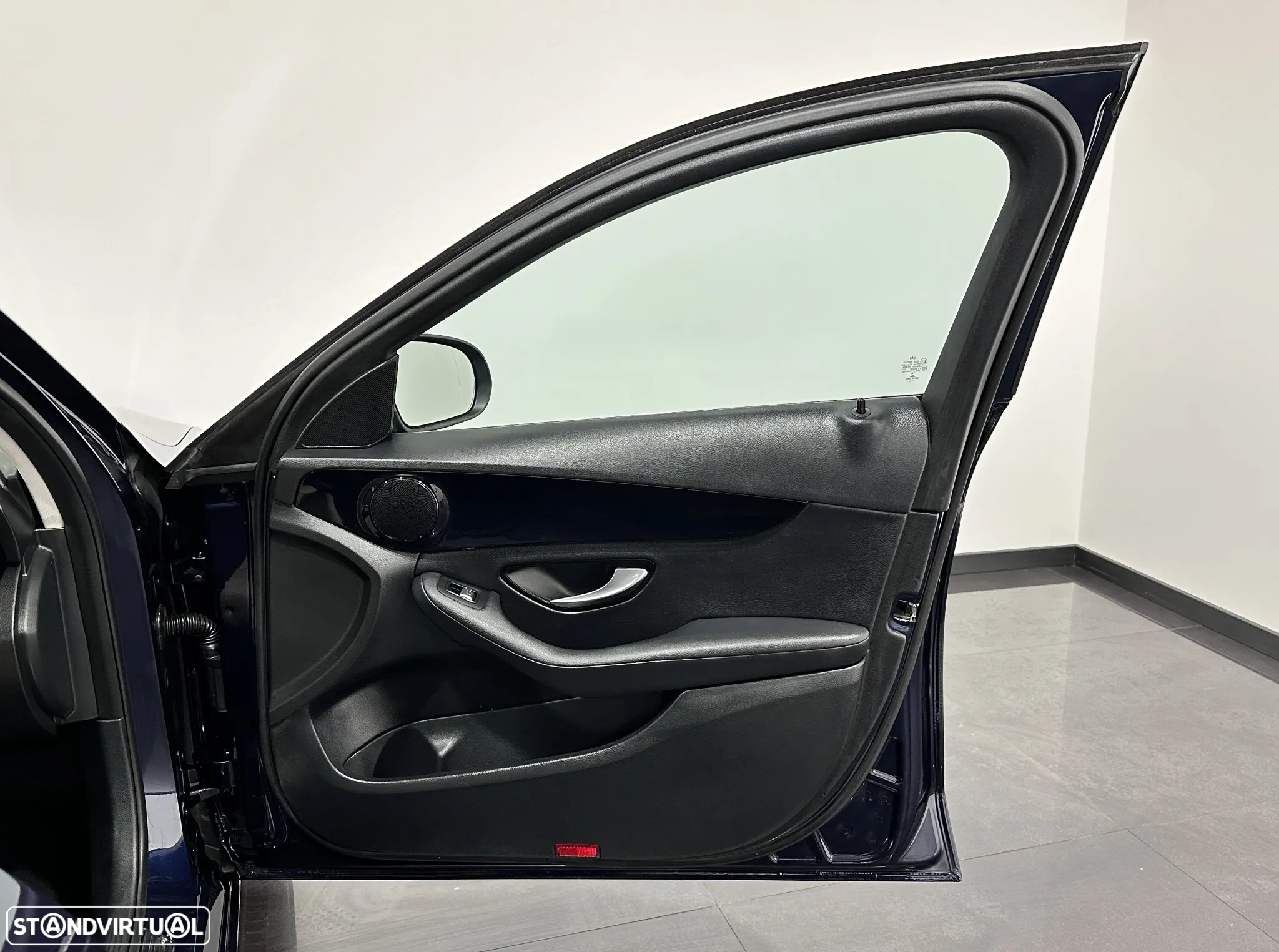 Mercedes-Benz C 200 d Business Solutions - 38