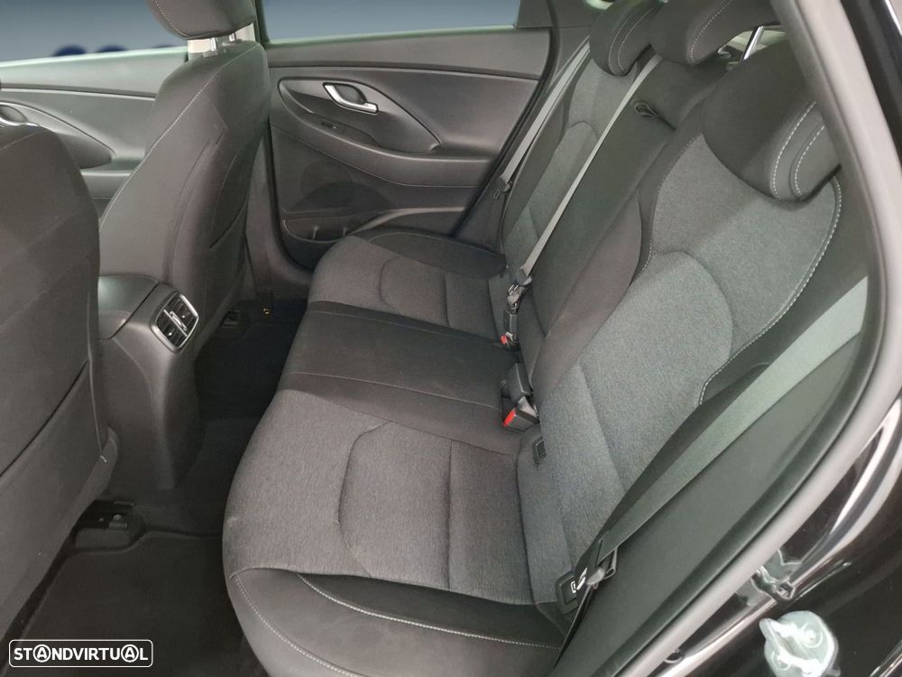 Hyundai i30 1.0 T-GDI Style Plus — fotografia 14