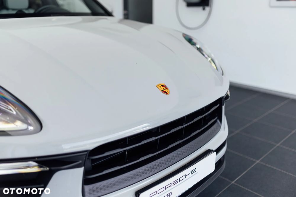 Porsche Macan Standard - 25