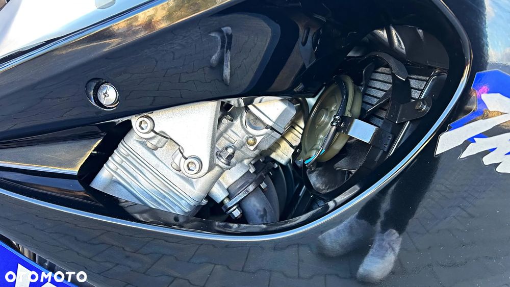 Yamaha Thunderace - 23