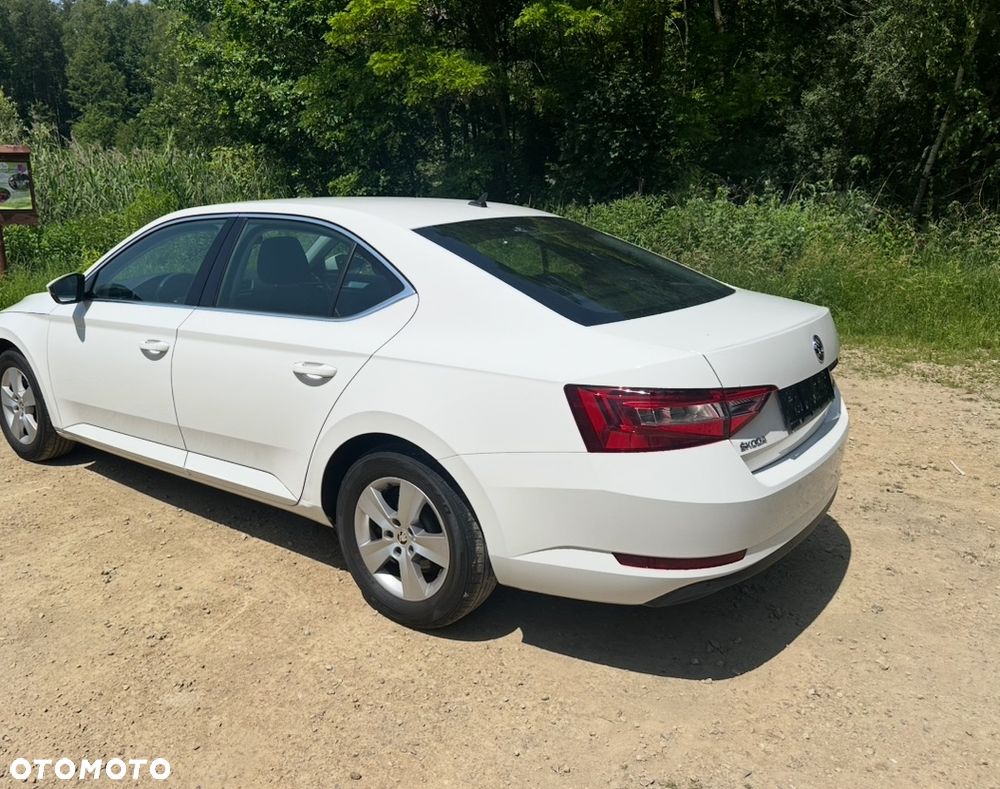 Skoda Superb 2.0 TDI 4x4 Premium Edition - 13