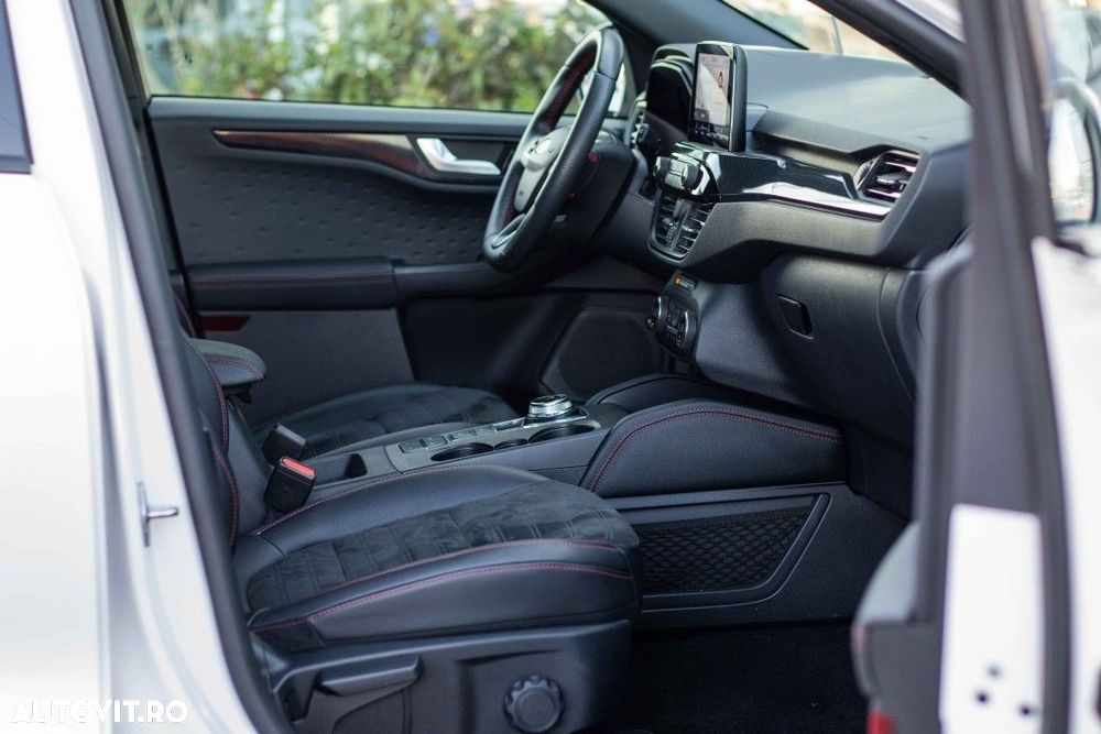 Ford Kuga 2.5 Duratec PHEV ST Line X - 24