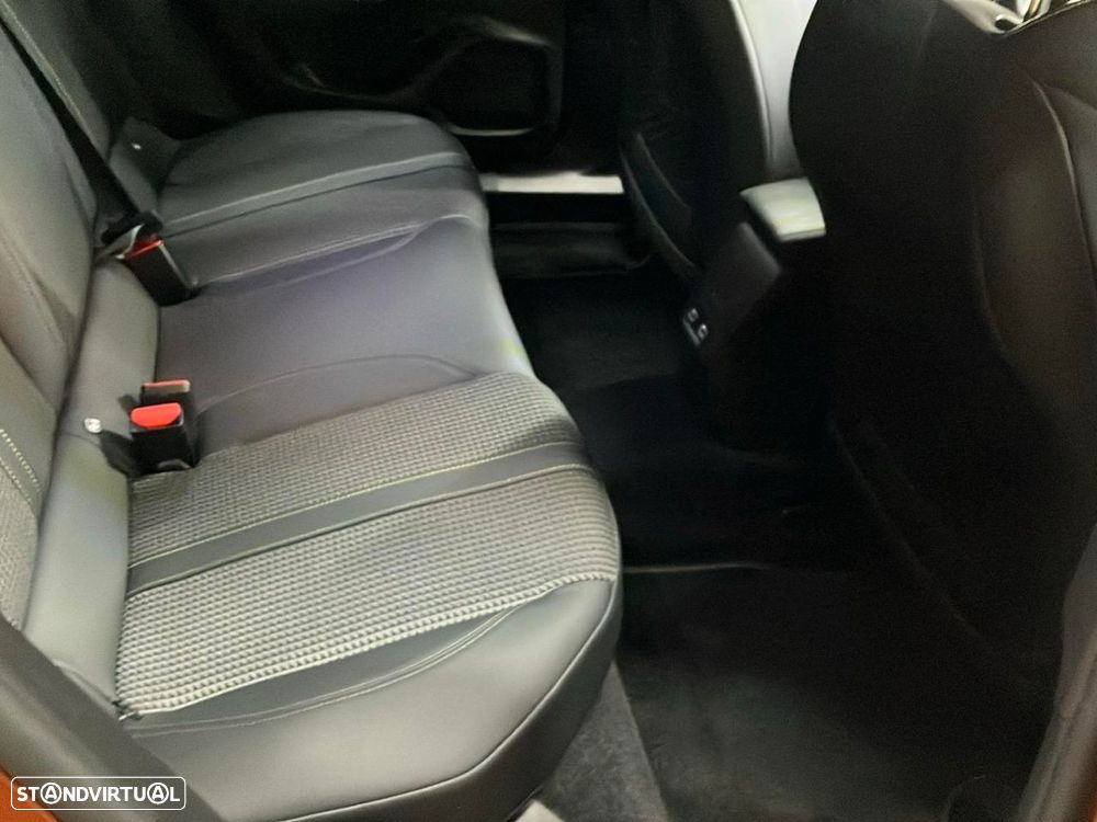 Peugeot 2008 1.2 PureTech GT - 18