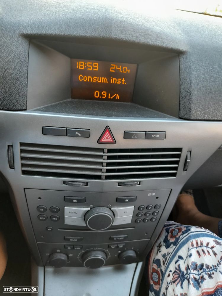 Opel Astra Caravan 1.9 CDTi Cosmo - 8