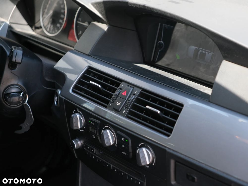 BMW Seria 5 520d - 12