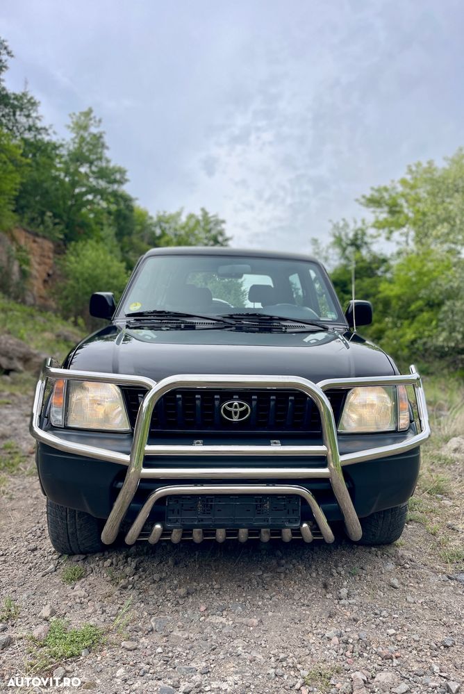 Toyota Land Cruiser - 1