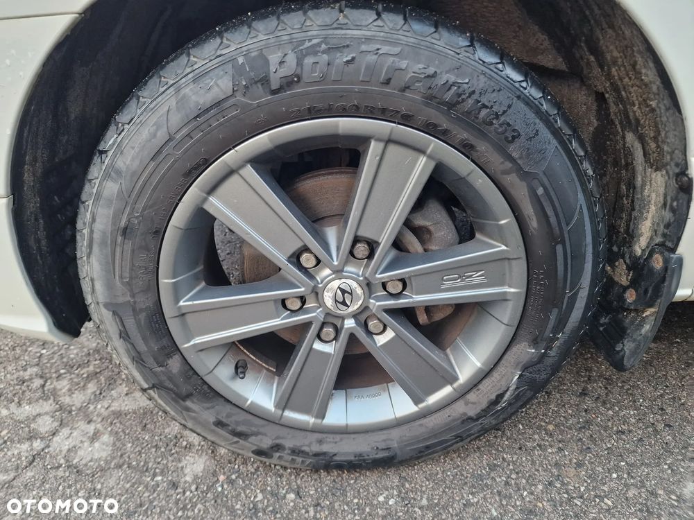 Hyundai H-1 2.5 CRDi Premium - 8