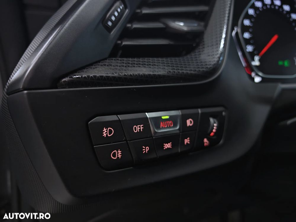 BMW Seria 2 218i Aut. M Sport - 26