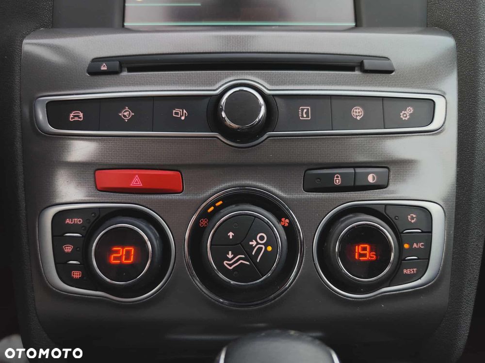 Citroën C4 PureTech 130 Stop & Start EAT6 Shine - 24