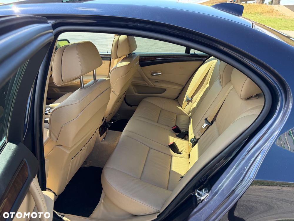 BMW Seria 5 530i - 8