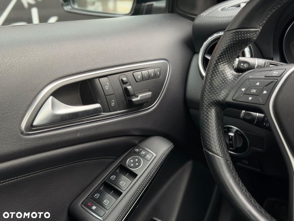 Mercedes-Benz GLA 220 CDI 7G-DCT StreetStyle - 19