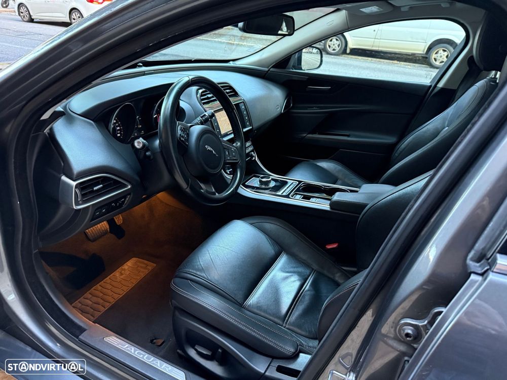 Jaguar XE 2.0 D Portfolio Aut. - 5