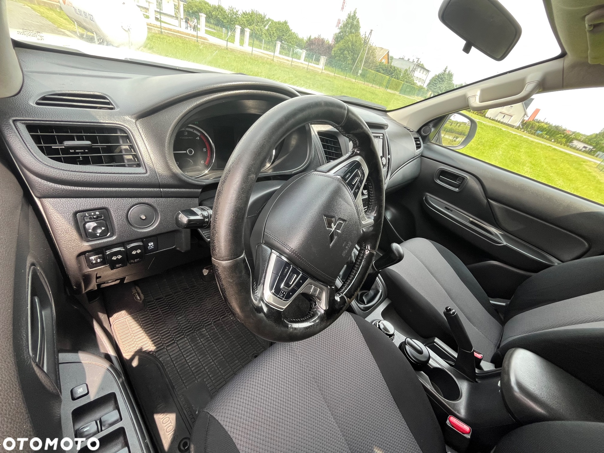 Mitsubishi L200 - 37