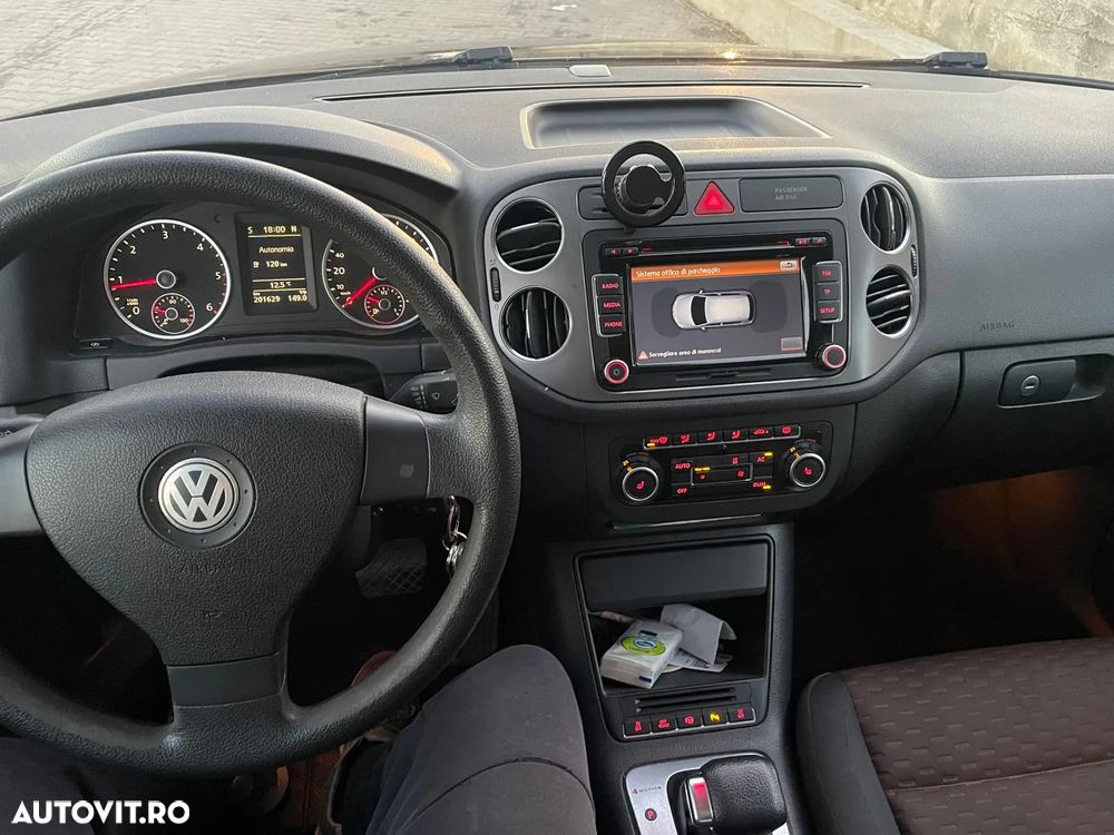 Volkswagen Tiguan 2.0 TDI DPF 4Motion DSG Track & Field - 13