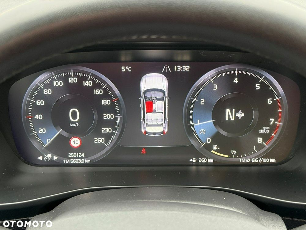 Volvo XC 40 T2 Momentum - 19