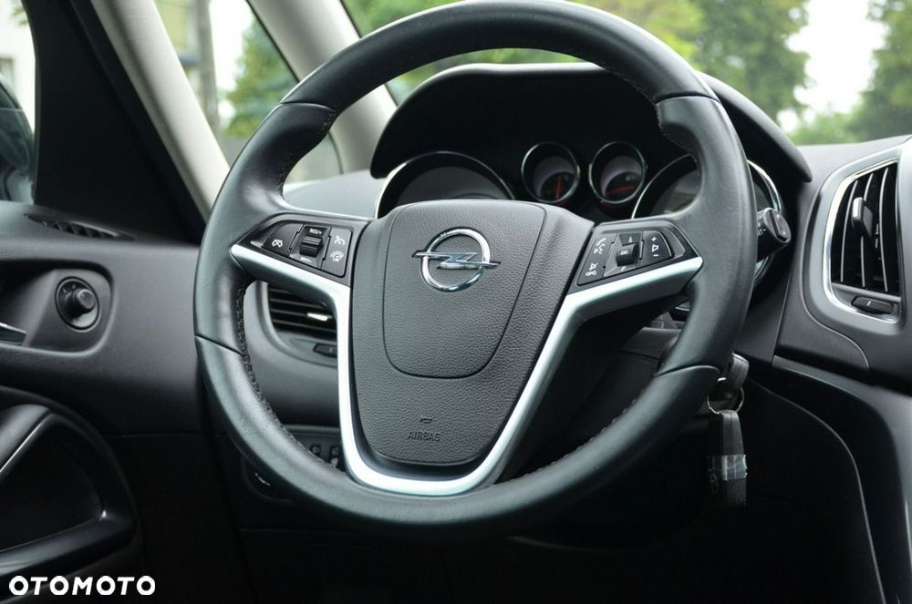 Opel Zafira - 32