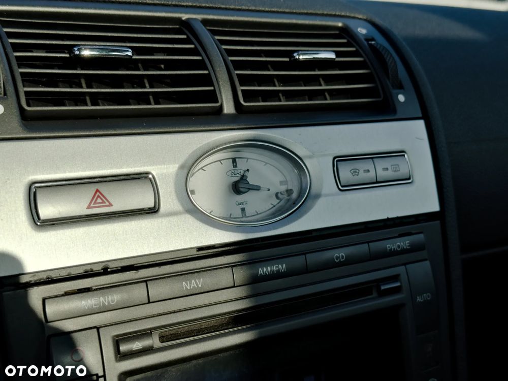 Ford Mondeo V6 ST 220 - 23